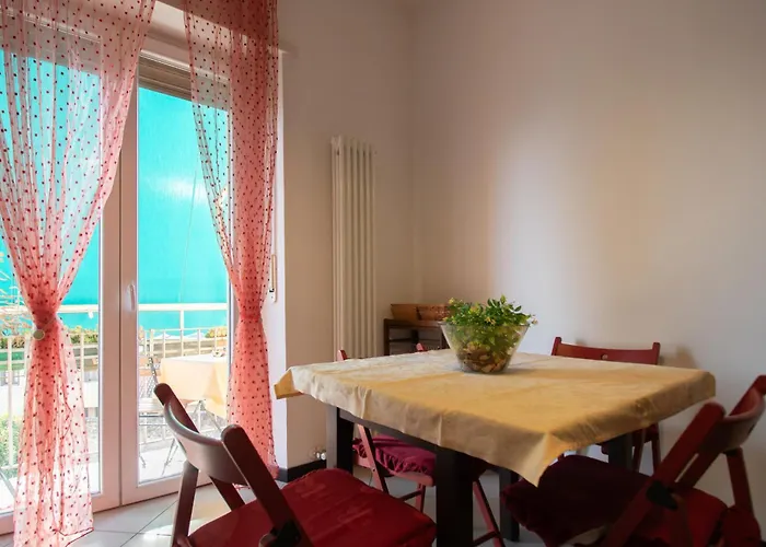 Bene - Ideal For Families & Groups